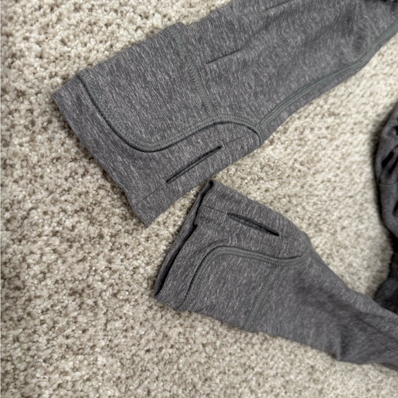 Lululemon think fast pullover - Picture 4 of 5